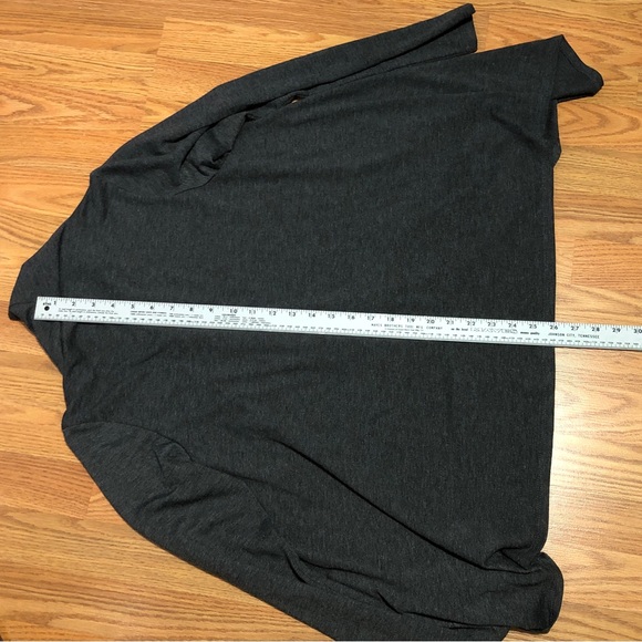 Bobeau One Button Drape Front Gray Cardigan Size S - Picture 10 of 10